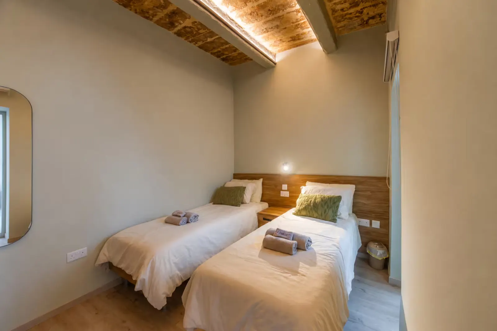 Twin bedroom with two single beds